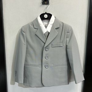 Calla Collection - Little Boys Suit - Sz 3